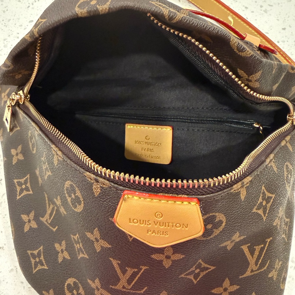 🤩Bumbag LV Monogram Crossbody - Picture 2 of 9